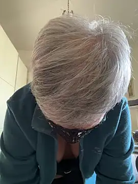 Snapshot of simona60 chatting on 12.12.24 simona60 online show from 12.12.24