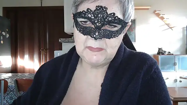 Snapshot of simona60 chatting on 01.13.25 simona60 online show from 01.13.25