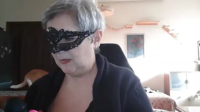 Snapshot of simona60 chatting on 02.05.25 simona60 online show from 02.05.25