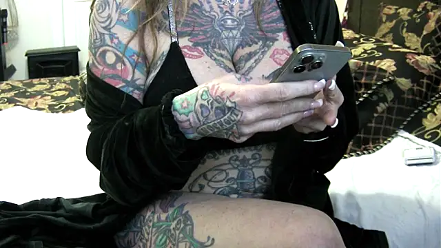 pamelagunns online show from 01.25.25