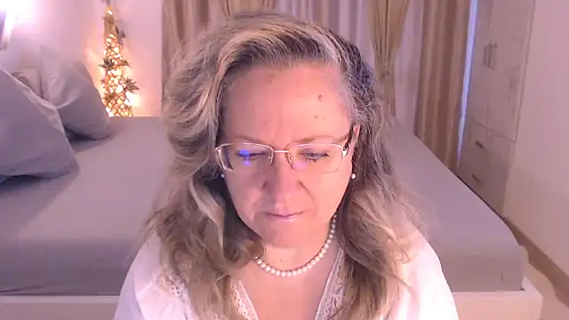 Raisshy online show from 11.18.25