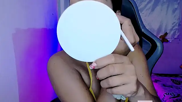 ninatiny online show from 10.26.25