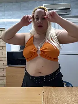 SabinaSweety online show from 02.28.26