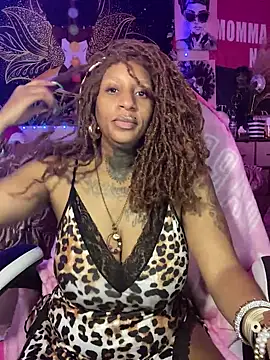 Snapshot of MzParker chatting on 09.10.25 MzParker online show from 09.10.25