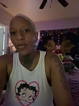 Snapshot of MzParker chatting on 12.15.25 MzParker online show from 12.15.25