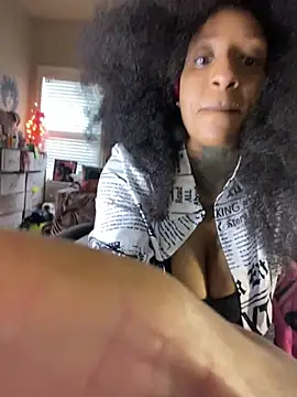 Snapshot of MzParker chatting on 02.09.26 MzParker online show from 02.09.26