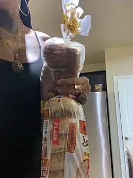 Snapshot of MzParker chatting on 02.11.26 MzParker online show from 02.11.26