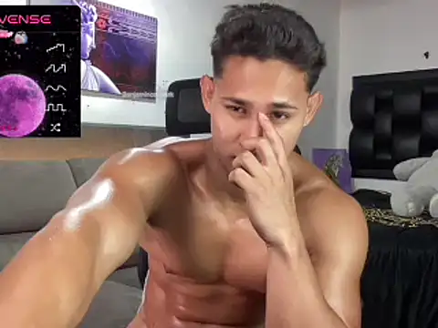 Snapshot of BenjaminCooperk chatting on 03.01.25 BenjaminCooperk online show from 03.01.25