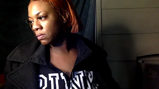 Snapshot of AlexaTheSlut chatting on 11.05.25 AlexaTheSlut online show from 11.05.25