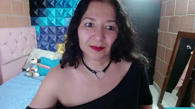 katifoxx online show from 02.20.25