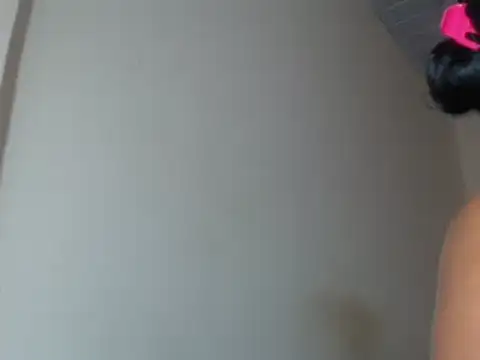 Snapshot of adrixxx38 chatting on 02.21.25 adrixxx38 online show from 02.21.25