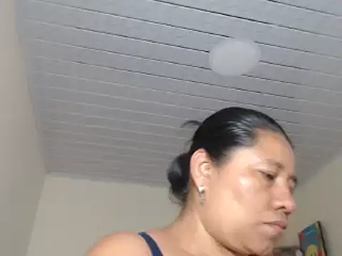 Snapshot of adrixxx38 chatting on 03.10.25 adrixxx38 online show from 03.10.25