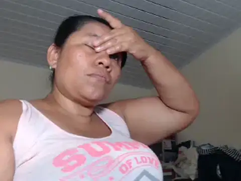 Snapshot of adrixxx38 chatting on 03.14.25 adrixxx38 online show from 03.14.25