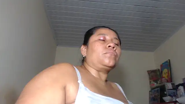 Snapshot of adrixxx38 chatting on 09.27.25 adrixxx38 online show from 09.27.25