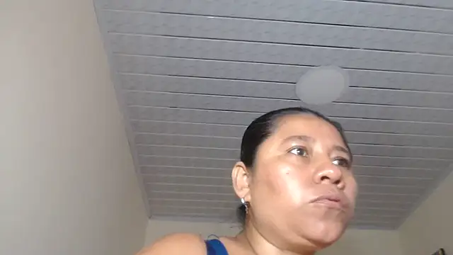 Snapshot of adrixxx38 chatting on 10.07.25 adrixxx38 online show from 10.07.25