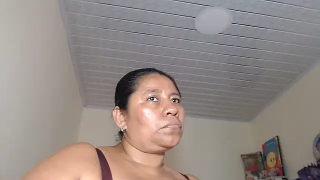 Snapshot of adrixxx38 chatting on 10.23.25 adrixxx38 online show from 10.23.25