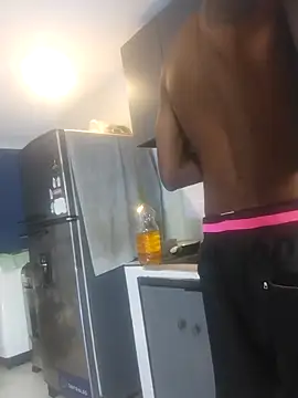 Benhtenblak online show from 10.05.25