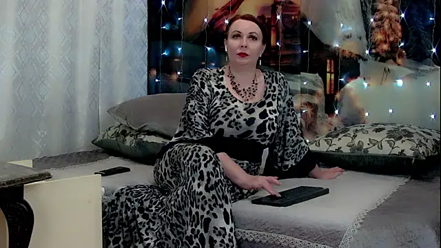 Snapshot of FreeMyFire chatting on 12.28.24 FreeMyFire online show from 12.28.24