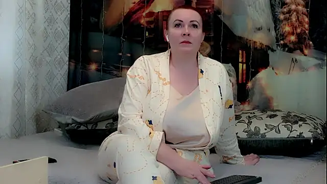 Snapshot of FreeMyFire chatting on 01.04.25 FreeMyFire online show from 01.04.25