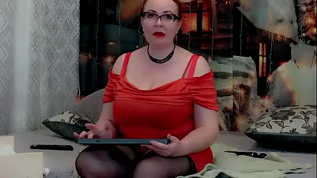 Snapshot of FreeMyFire chatting on 01.05.25 FreeMyFire online show from 01.05.25