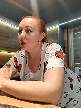 Snapshot of FreeMyFire chatting on 02.14.25 FreeMyFire online show from 02.14.25