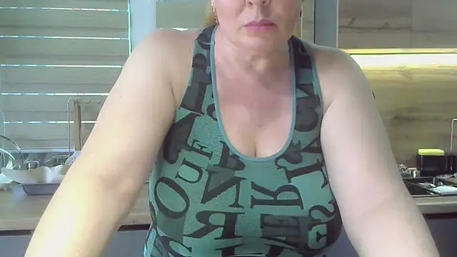 Snapshot of FreeMyFire chatting on 02.27.25 FreeMyFire online show from 02.27.25