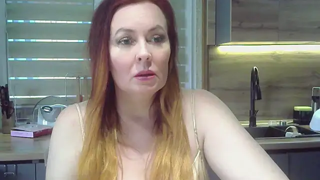 Snapshot of FreeMyFire chatting on 03.20.25 FreeMyFire online show from 03.20.25