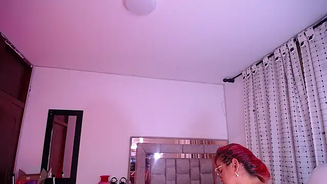 salomecastro  online show from 03.11.25