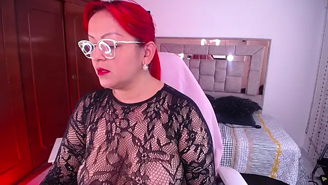 salomecastro  online show from 10.19.25