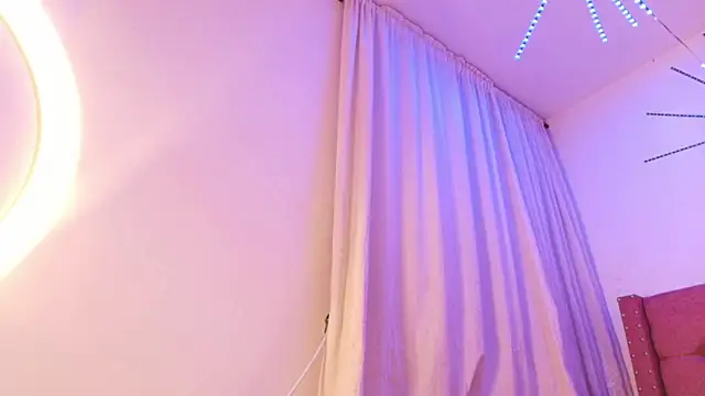 Snapshot of kathleen_brown chatting on 09.25.25 kathleen brown online show from 09.25.25