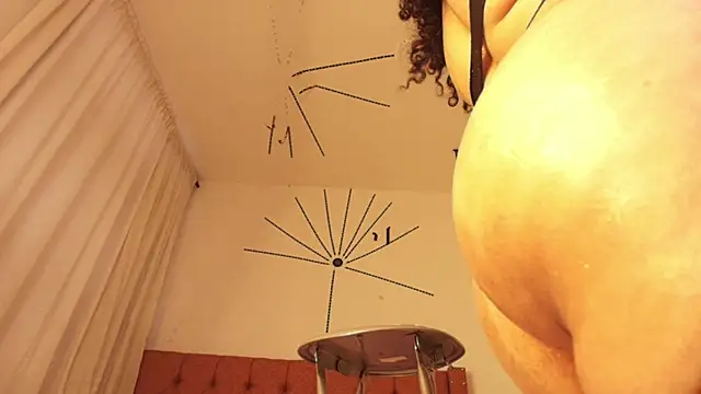 Snapshot of kathleen_brown chatting on 10.29.25 kathleen brown online show from 10.29.25