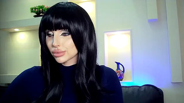 Snapshot of Lady_Joli chatting on 11.14.25 Lady Joli online show from 11.14.25