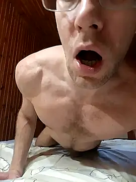 Snapshot of yatshen chatting on 12.03.25 yatshen online show from 12.03.25