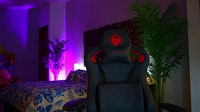 ambarEvans online show from 12.11.24