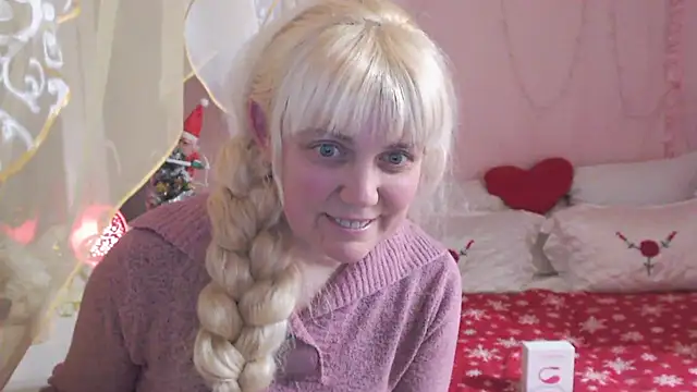 Snapshot of SunnySylvia chatting on 01.02.25 SunnySylvia online show from 01.02.25