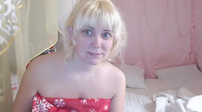 Snapshot of SunnySylvia chatting on 01.03.25 SunnySylvia online show from 01.03.25