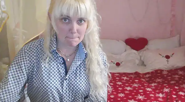 Snapshot of SunnySylvia chatting on 01.03.25 SunnySylvia online show from 01.03.25