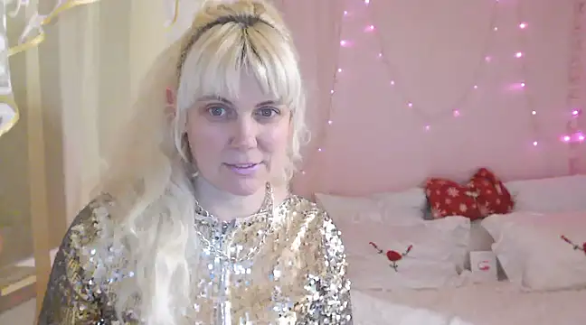 Snapshot of SunnySylvia chatting on 01.27.25 SunnySylvia online show from 01.27.25