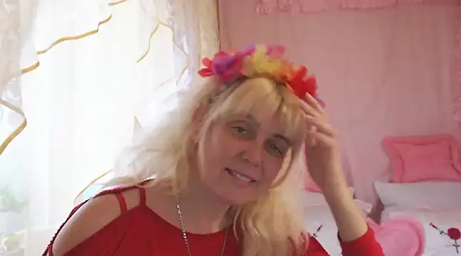 Snapshot of SunnySylvia chatting on 02.06.25 SunnySylvia online show from 02.06.25