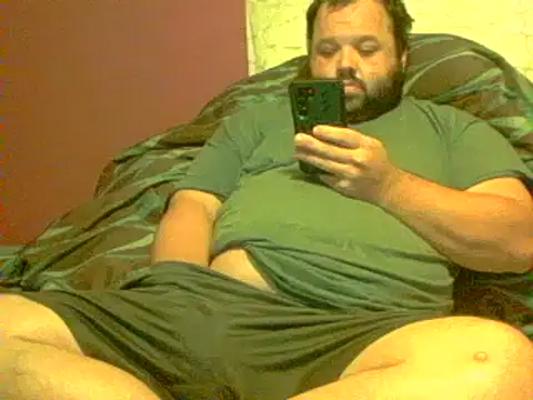 Snapshot of Strongbutgentle36 chatting on 09.29.25 Strongbutgentle36 online show from 09.29.25