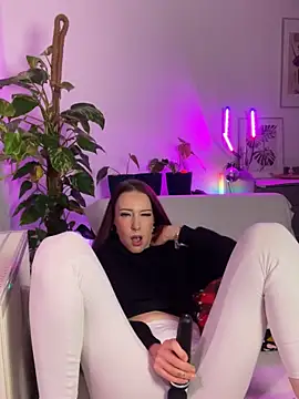 Trixie-Tainted online show from 12.06.24