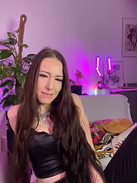 Trixie-Tainted online show from 12.09.24