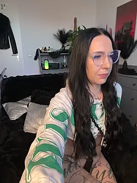 Snapshot of Trixie-Tainted chatting on 03.03.26 Trixie-Tainted online show from 03.03.26