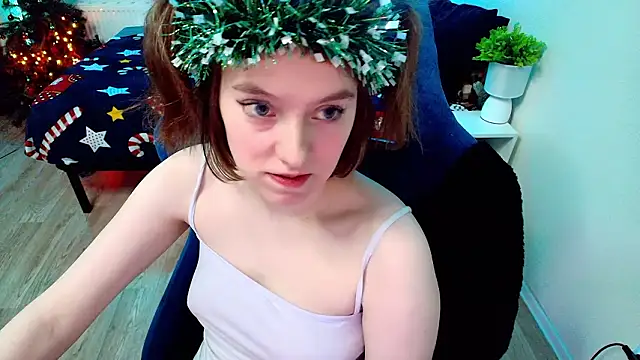 Snapshot of CranberryHot chatting on 02.02.26 CranberryHot online show from 02.02.26