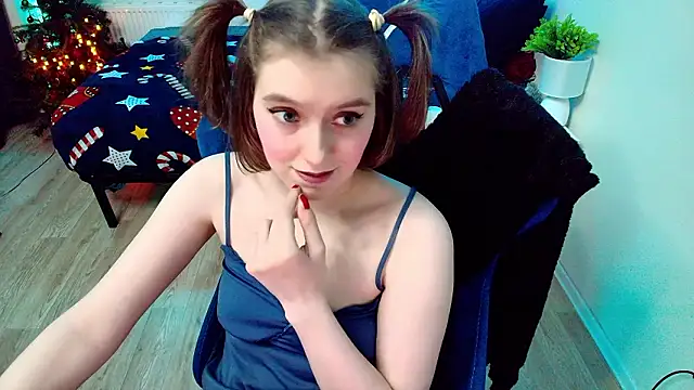 Snapshot of CranberryHot chatting on 02.03.26 CranberryHot online show from 02.03.26