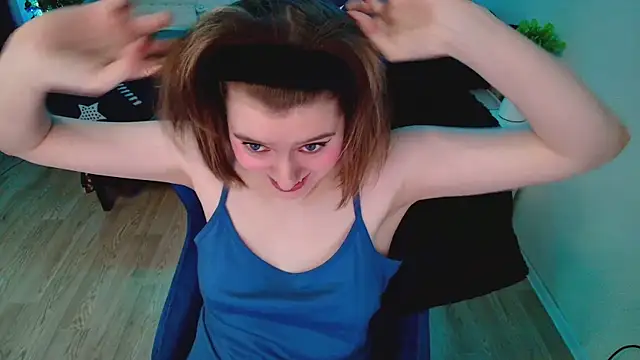 Snapshot of CranberryHot chatting on 02.14.26 CranberryHot online show from 02.14.26