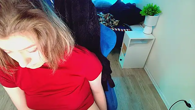 Snapshot of CranberryHot chatting on 02.28.26 CranberryHot online show from 02.28.26