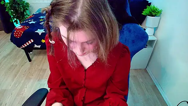 Snapshot of CranberryHot chatting on 03.16.26 CranberryHot online show from 03.16.26