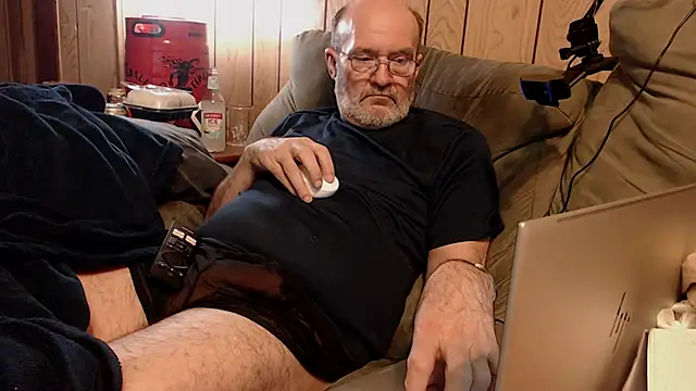 snickers1 online show from 12.23.25