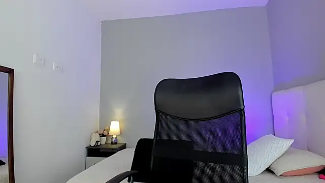 NataliaBuiles online show from 01.20.25